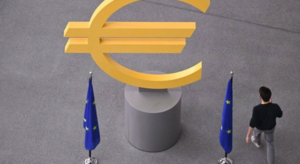 El euro se mantiene firme, pero frágil ante la crisis política en Francia